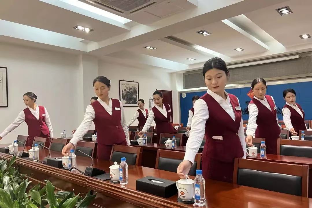 會議服務禮儀培訓 打造專業、高效、溫馨的會議體驗